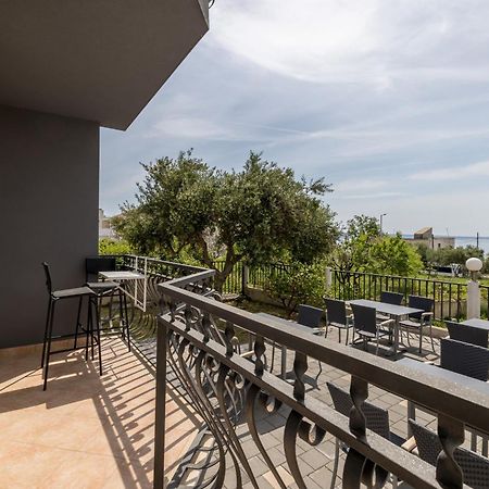 Mediterano Apartments Подстрана Екстер'єр фото
