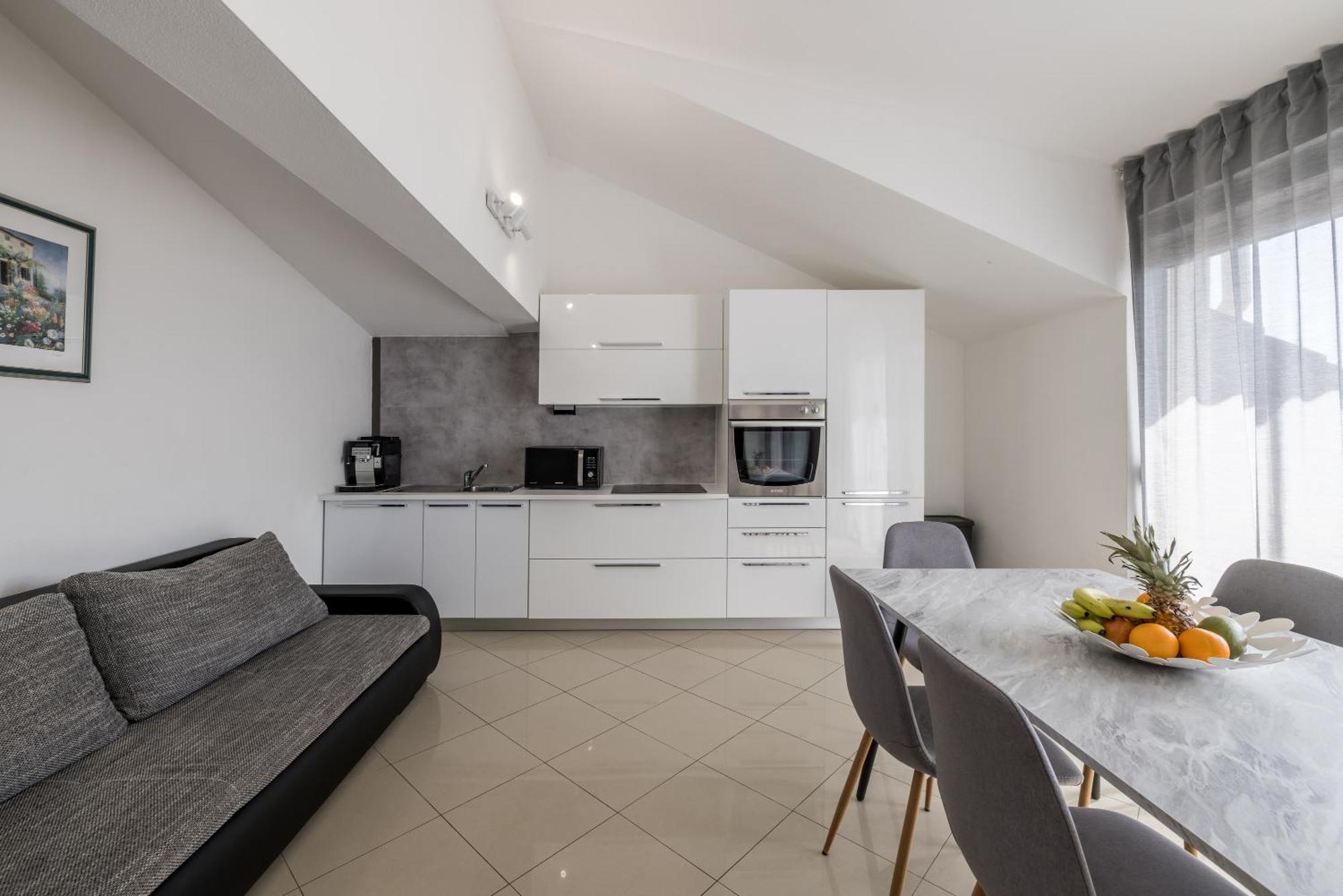 Mediterano Apartments Подстрана Екстер'єр фото