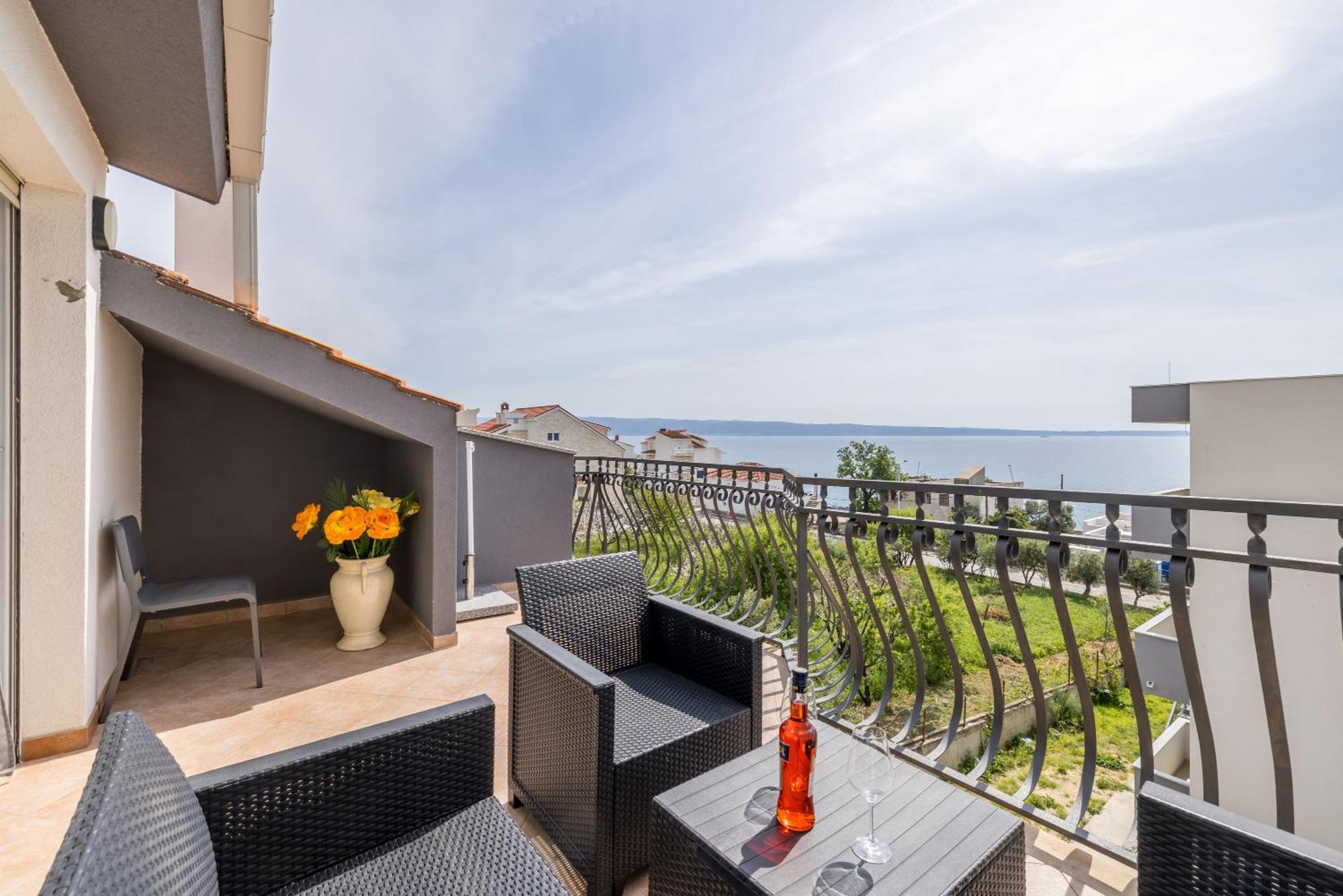 Mediterano Apartments Подстрана Екстер'єр фото