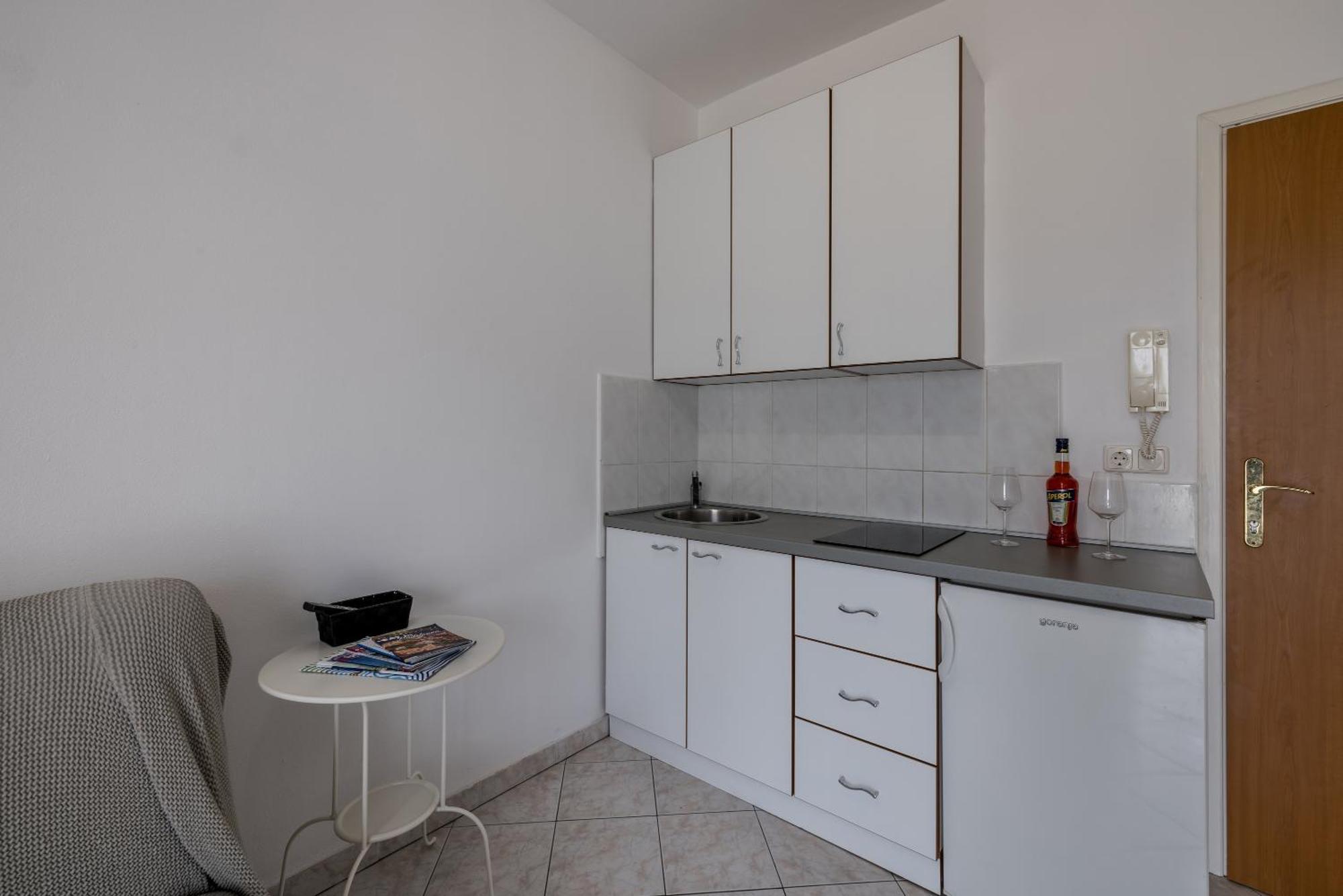 Mediterano Apartments Подстрана Екстер'єр фото